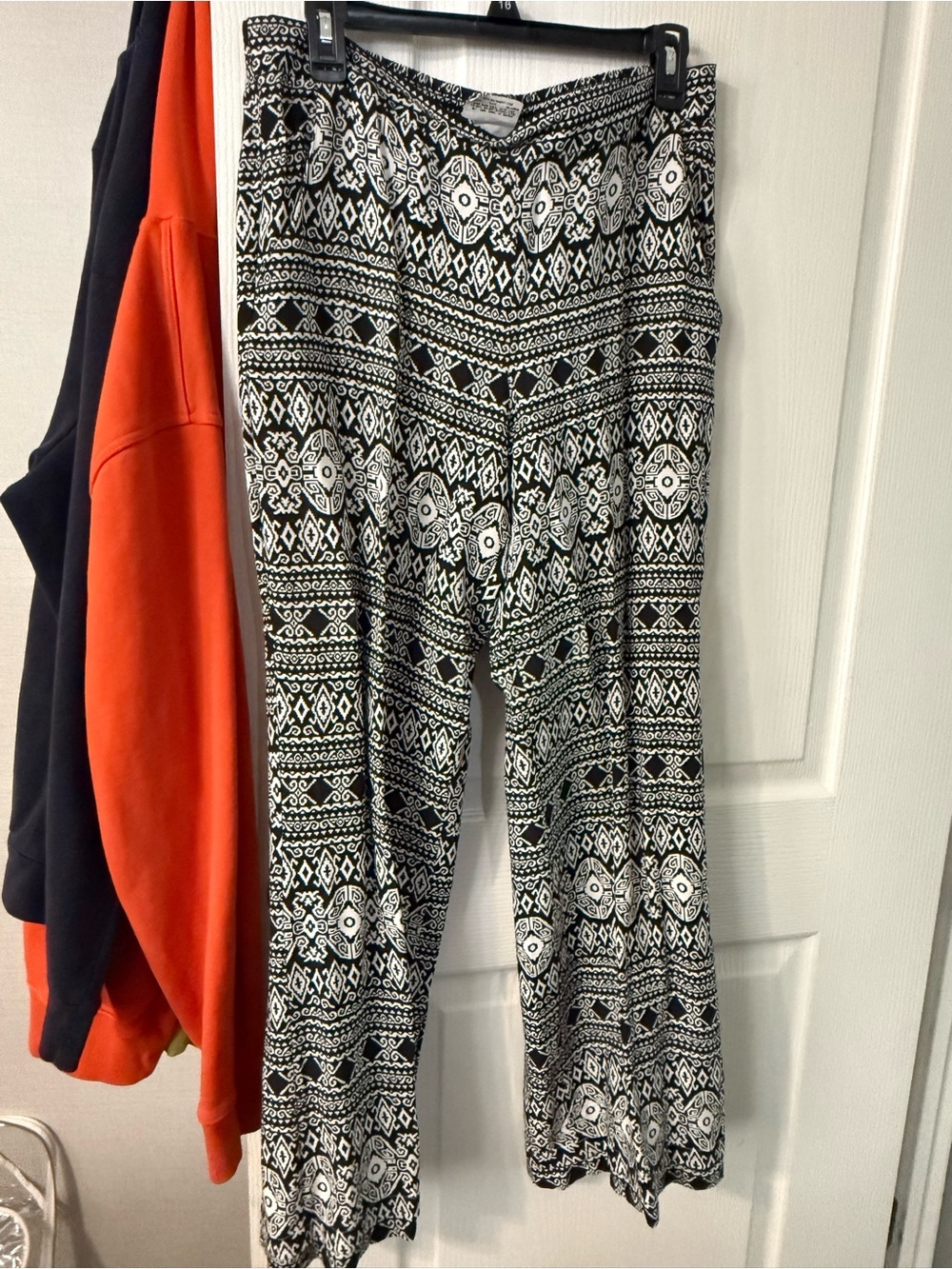 Iz Byer Black & White Geometric Wide-Leg Pants